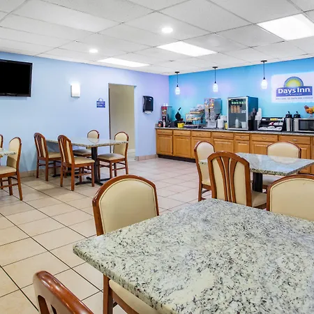 Travelodge By Wyndham Livonia Canton Novi Detroit Area-2