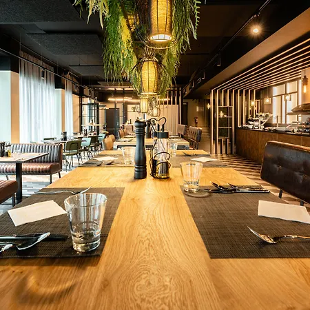 Freshsuites & Bar-2