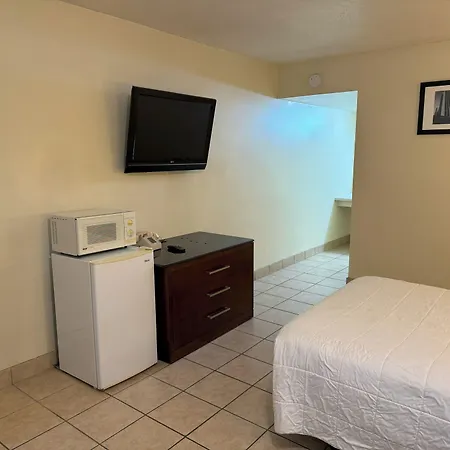 Big Chile Inn & Suites-3