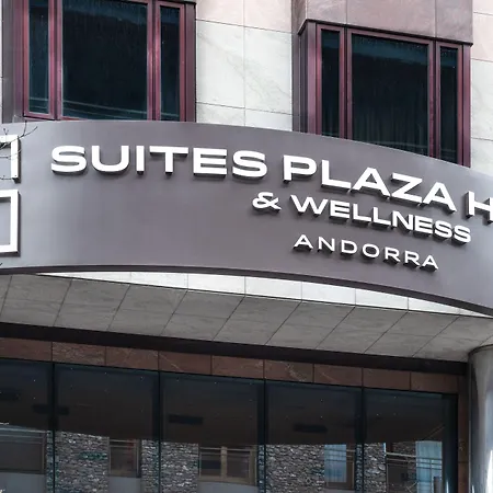 Suites Plaza Hotel & Wellness-3