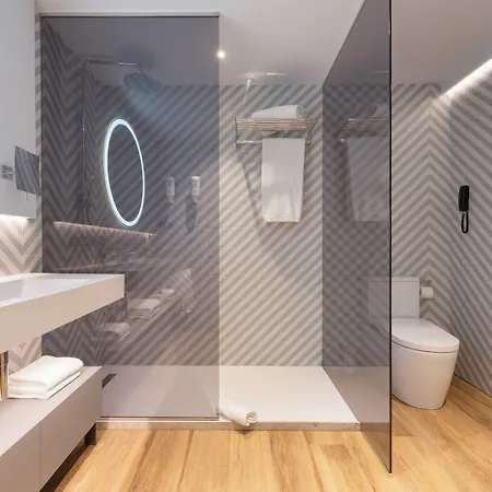 Suites Plaza Hotel & Wellness-3
