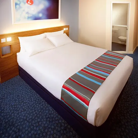 Travelodge Stratford Alcester-3