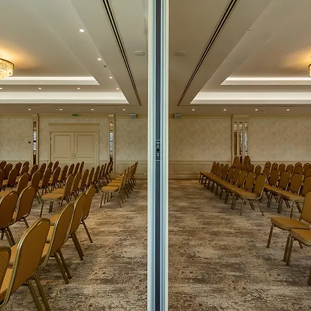 Astoria Grand Hotel-2