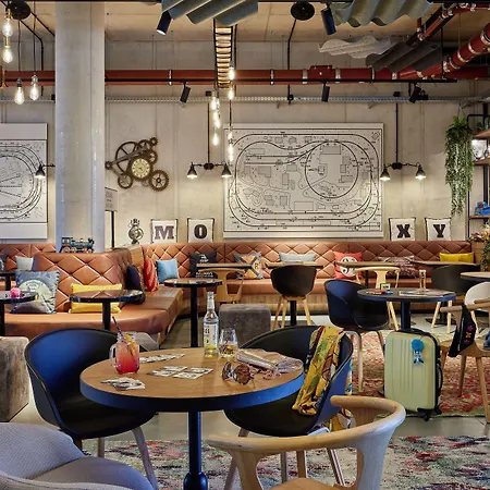 Moxy Cologne Muelheim-3