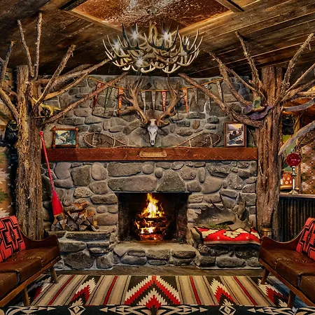 Urban Cowboy Lodge-2