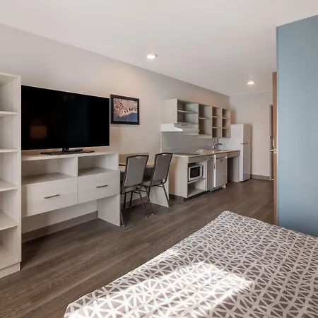 Woodspring Suites Wixom - Novi-3