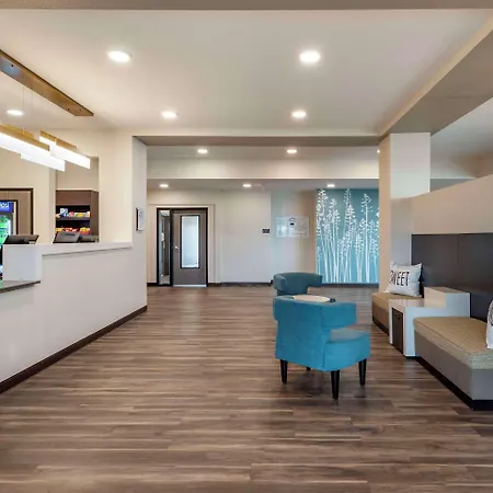 Mainstay Suites Milwaukee-Franklin-3