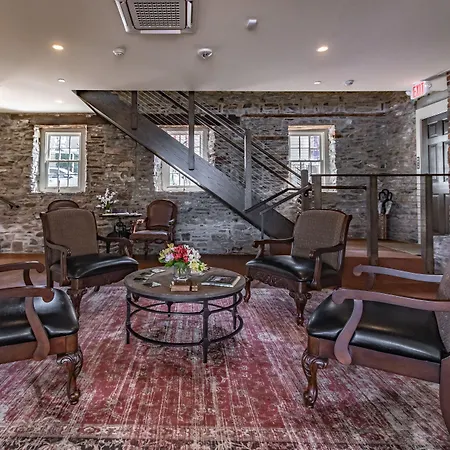 Carriage House New Hope-2
