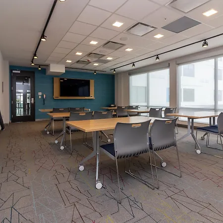 Aloft By Marriott St. Louis Cortex-2