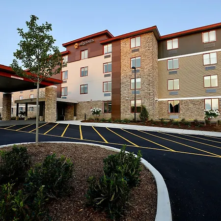 La Quinta Inn & Suites By Wyndham Williston Burlington-2