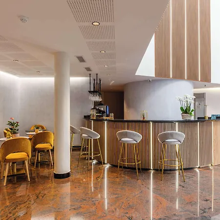 Brit Hotel Privilège Paris Rosny-sous-Bois-3