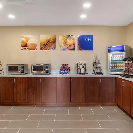 Comfort Inn & Suites Winchester-3