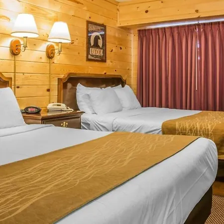 Mackinac Lodge-2