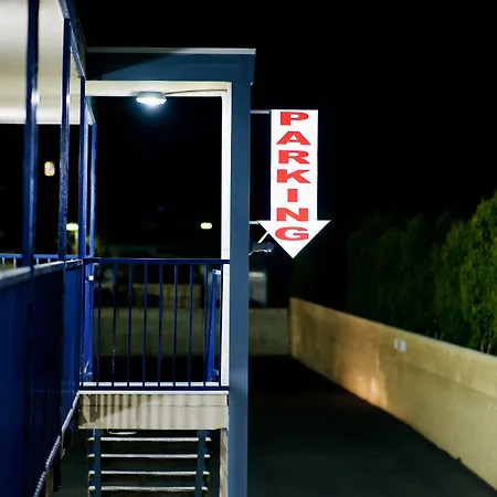 Red Carpet Motel By Ontario-3