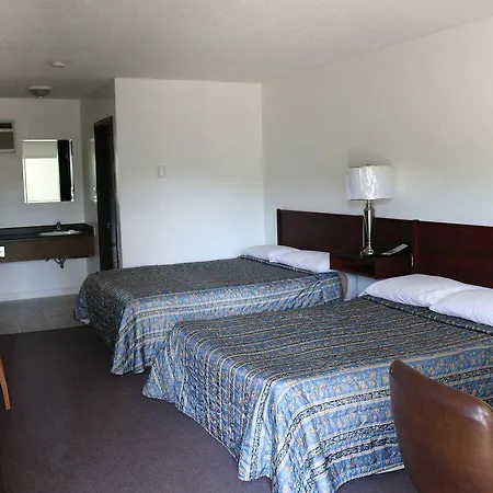 Country Squire Motor Inn-2