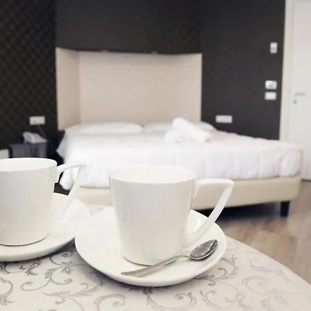 Hotel Globo Suite-Correnti Hotels-2