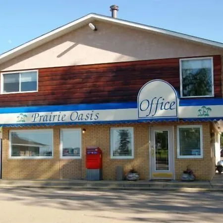 Prairie Oasis Tourist Complex-2