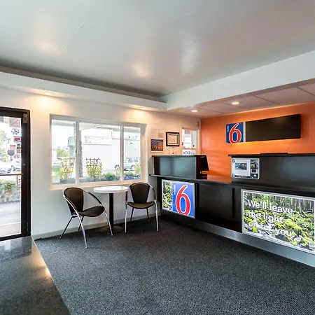 Motel 6 University Missoula-2