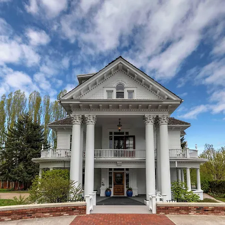 The Gibson Mansion Bed And Breakfast-2