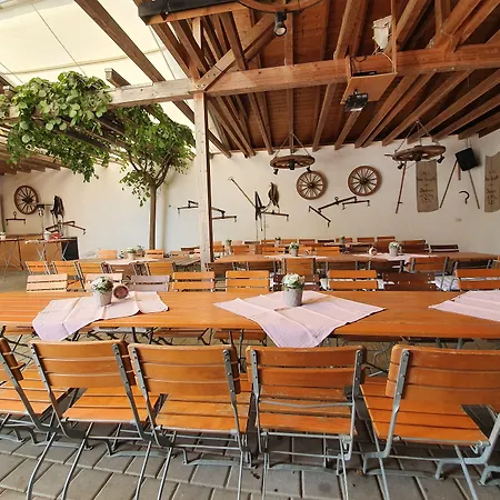 Stempfle's Landgasthaus zum Kreuz-2