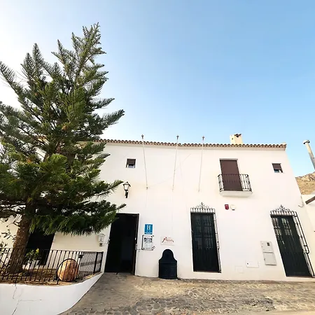 Hotel Museo Lucainena-3