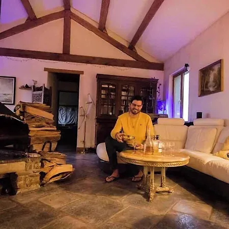 Maison LGBT des Monts Bleus-2