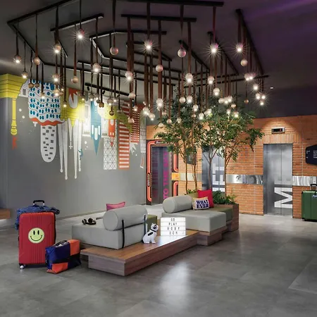 Moxy Barcelona-2