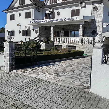 Residencial Sra. Da Lomba-3