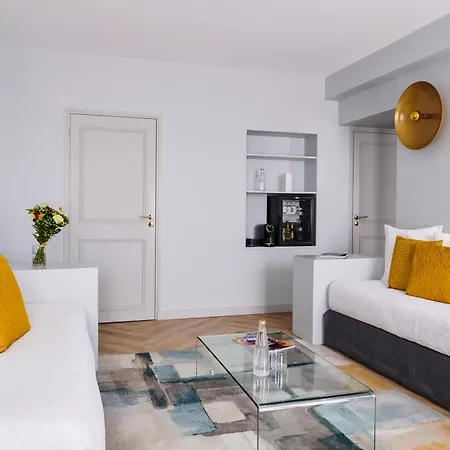 Maison Des Ambassadeurs, A Small Luxury Hotels-2