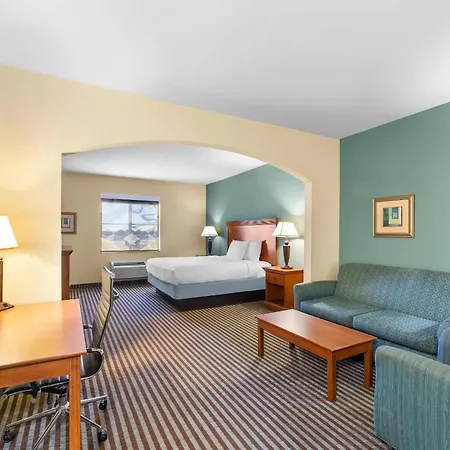 Quality Inn & Suites - Marlin-3