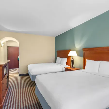 Quality Inn & Suites - Marlin-2