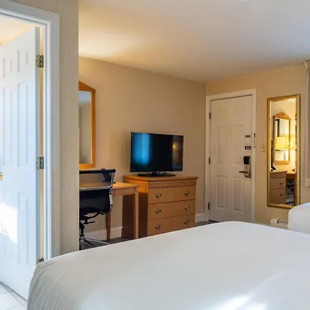 Port Inn And Suites Portsmouth, An Ascend Collection Hotel-2