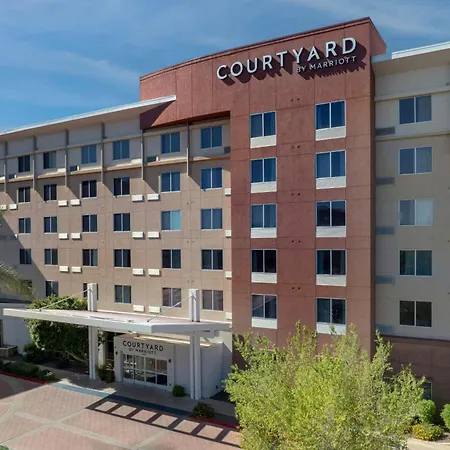 Courtyard Phoenix Chandler/Fashion Center-2