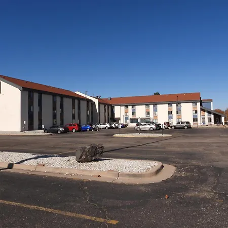Super 8 By Wyndham Westminster Denver North-2