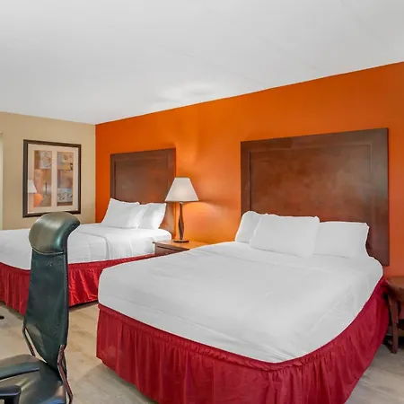 Clarion Hotel & Conference Center Lansing West-2