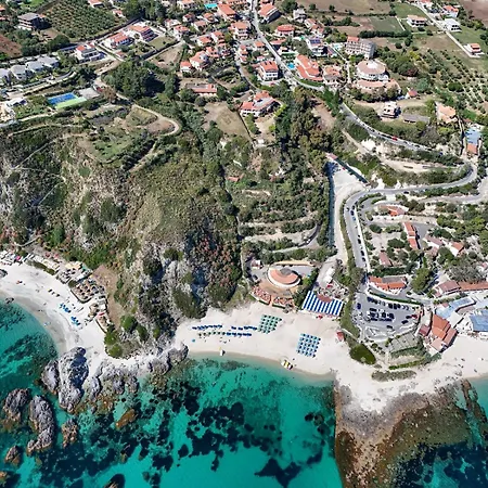 LUZIA AGRIRESORT - Piscina Panoramica e vista Mare a Capo Vaticano-2