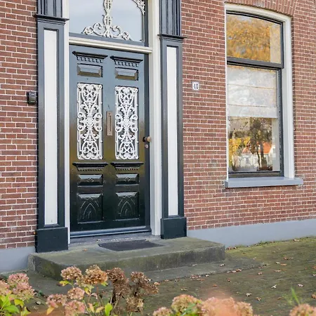 Karakteristieke boerderij met wellness in Friesland-3