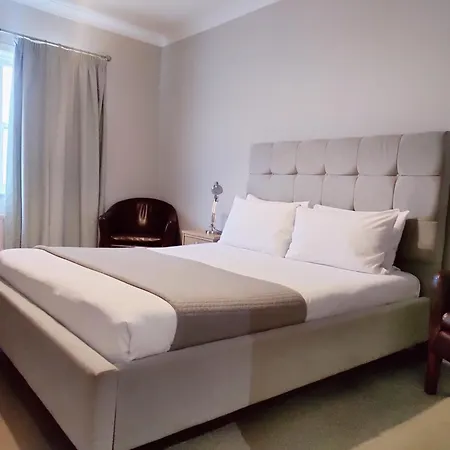 Michelangelos - Rooms, Restaurant & Bar-3
