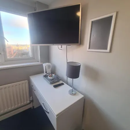 Hotel 52-3