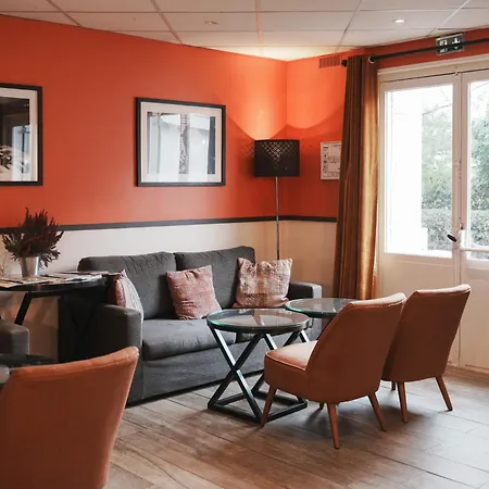 Brit Hotel Confort Orly Morangis-3