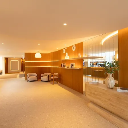Golden Tulip Avignon Le Paradou-3