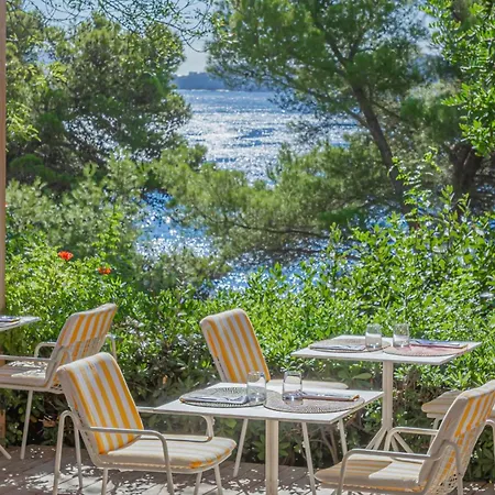 Hotel Le Provencal - Renove En 2025 - Bord De Mer-3
