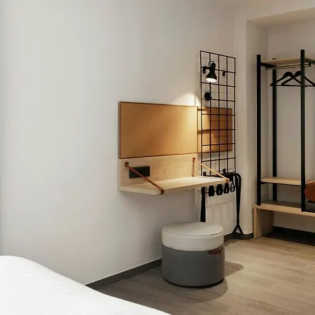 Moxy Barcelona-3
