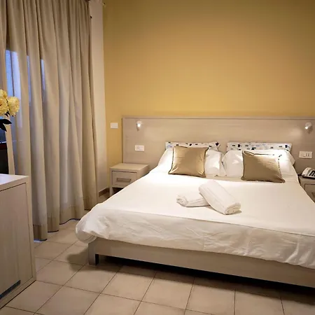 Hotel Residence Ulivi E Palme-2