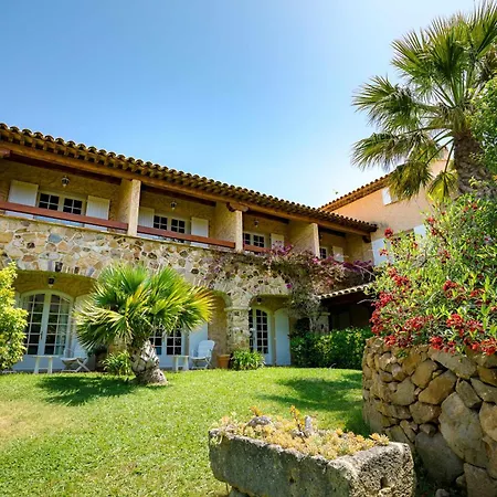 L' Escapade Hotel & Restaurant-2