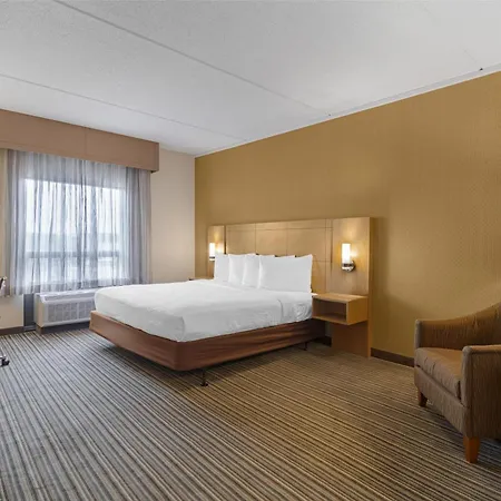 Best Western Royal Plaza Hotel And Trade Center-2