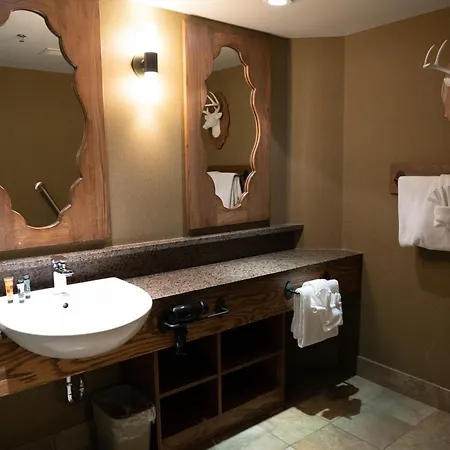 Banff Caribou Lodge And Spa-2