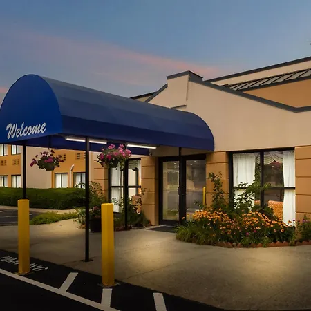 All Seasons Inn & Suites Smithfield Providence-2