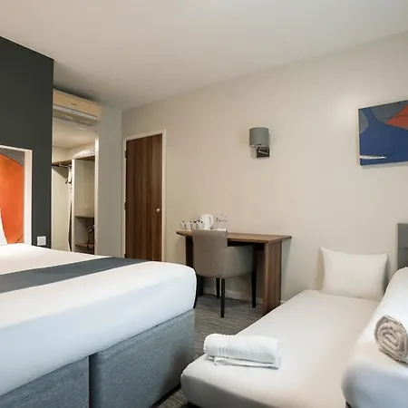 Ramada London Stansted Airport-2