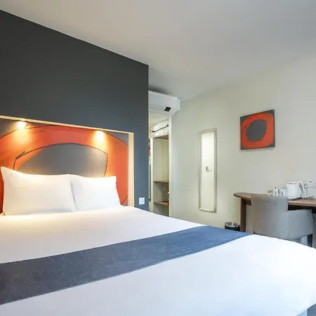 Ramada London Stansted Airport-3